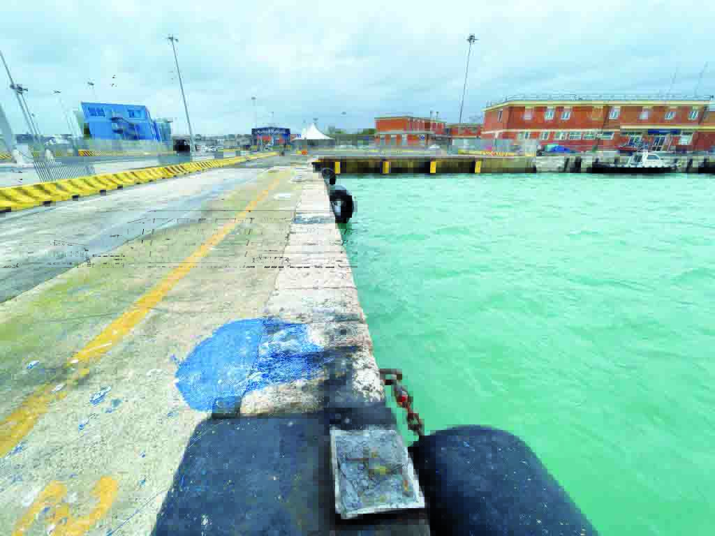 Tragedia sfiorata in porto: bitte ai raggi X