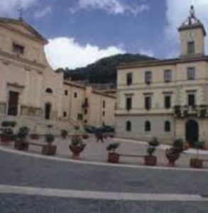 Sei volontari del servizio civile
 


saranno impegnati ad Allumiere