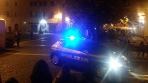 Roma, tre rom rapinano vigile del fuoco nel suo appartamento del Labaro: fermati dalla Polizia