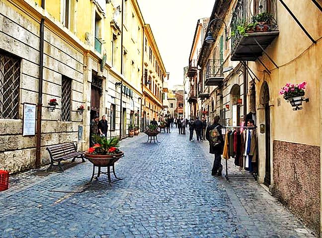 Tarquinia, contributi a fondo perduto per l’apertura di nuove attività produttive e/o la riqualificazione delle esistenti: termini prorogati al 15 marzo