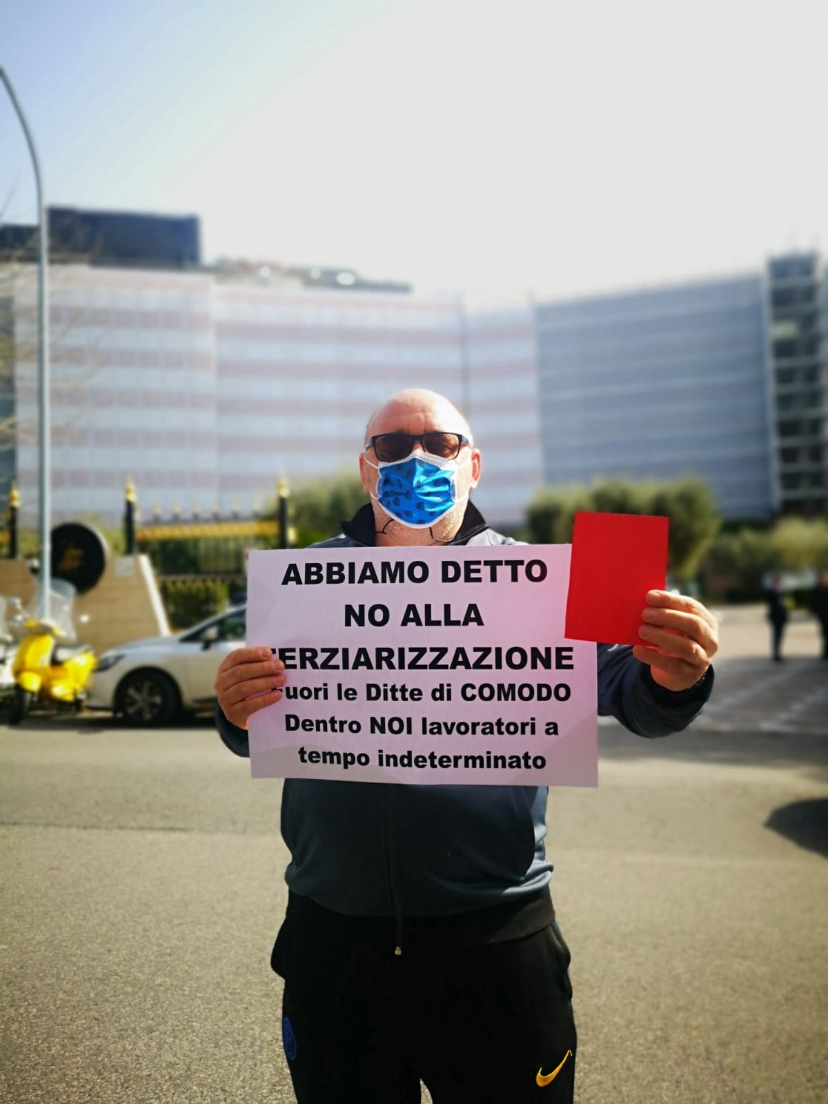 L’Hilton esternalizza i dipendenti: sit in di protesta a Monte Mario. C’è anche un ladispolano