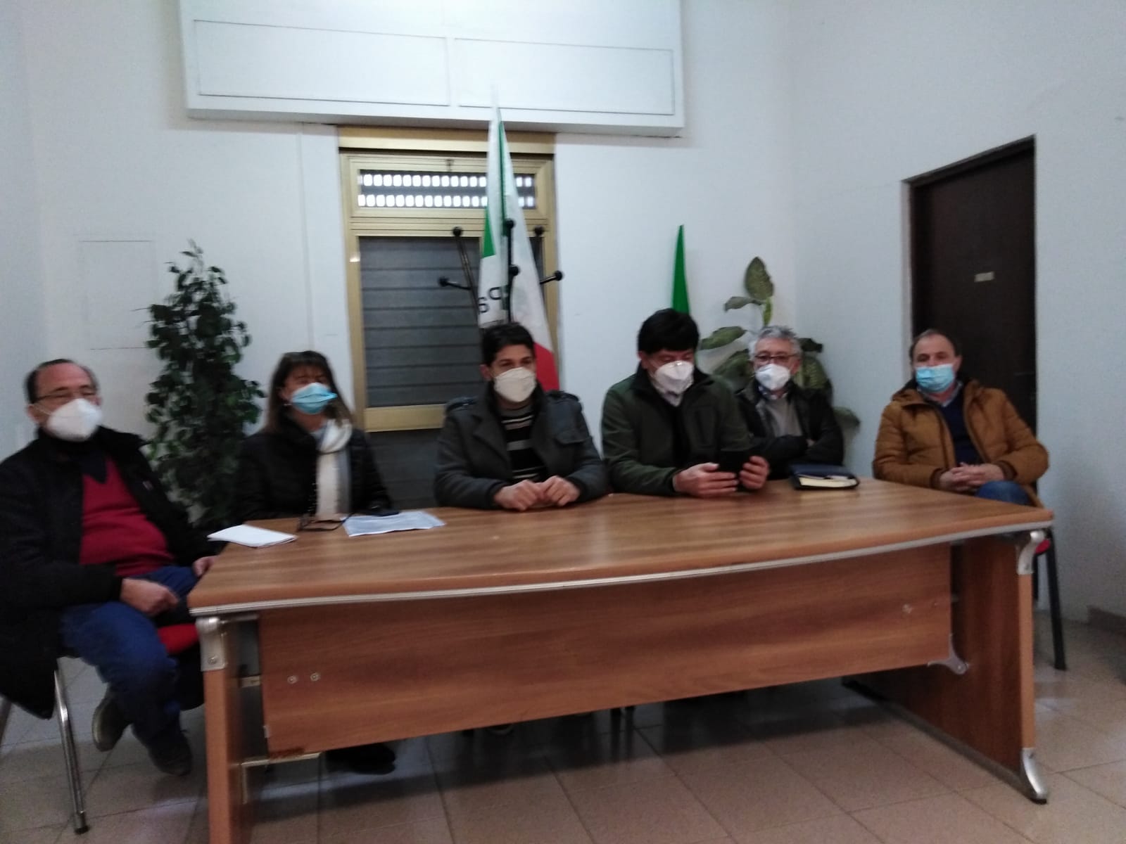 Transizione energetica, la minoranza serra i ranghi