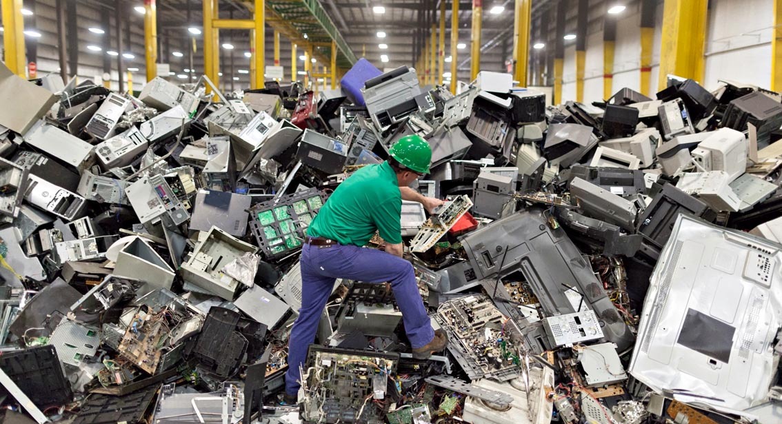 “Raee Lab”: studenti alla scoperta dei rifiuti elettronici