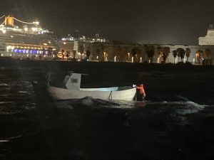 Imbarcazione alla deriva al Pirgo: intervengono i Vigili del fuoco