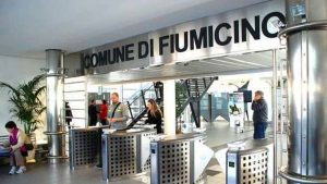 ‘Libri pornografici’ ai bambini delle elementari, « L’Amministrazione comunale non era assolutamente a conoscenza»