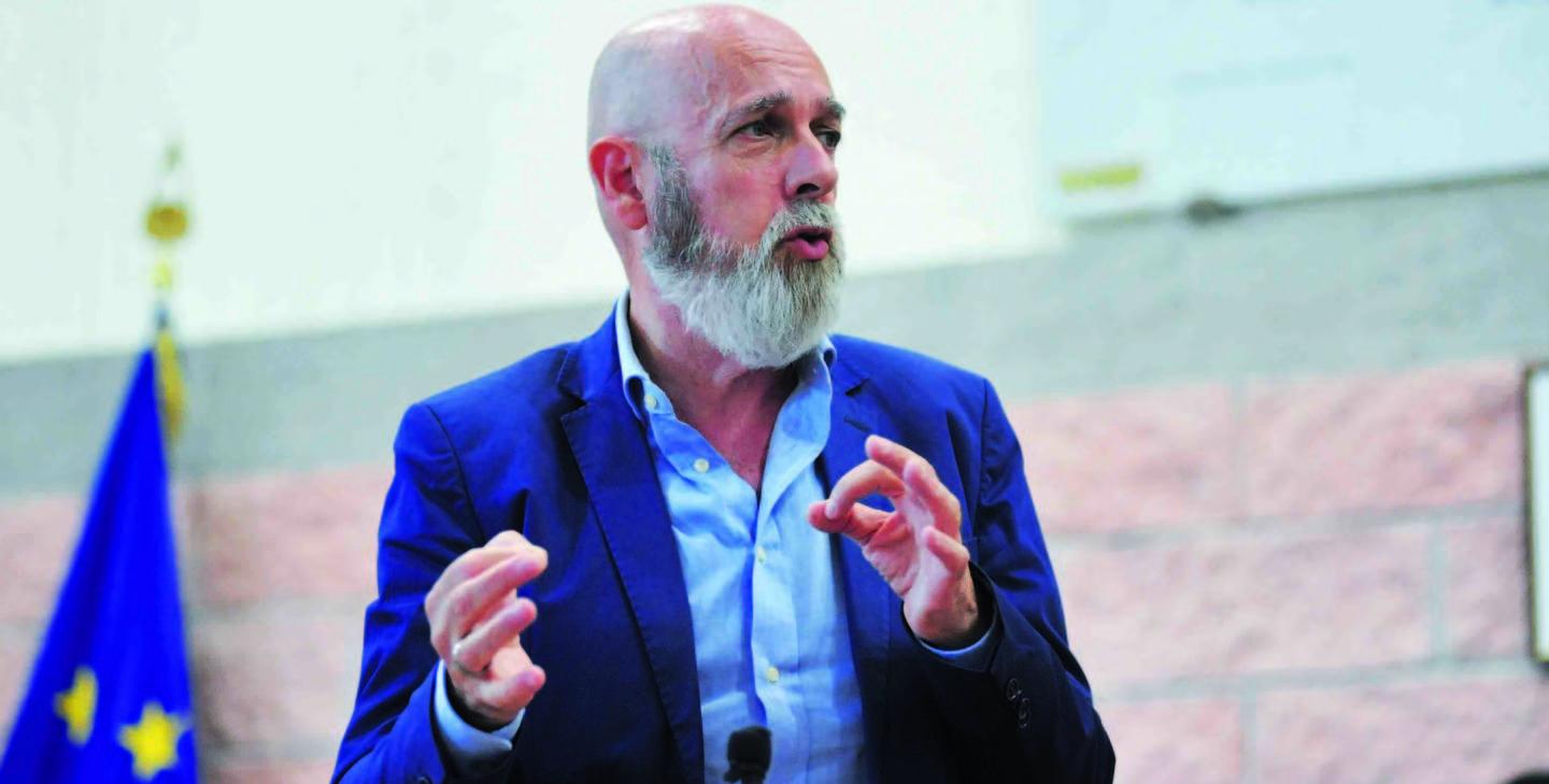 Scuole chiuse oggi e domani: tutti in dad