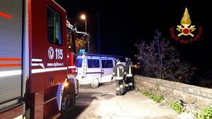 Anziano si perde nel bosco: ricerche di carabinieri e vigili del fuoco