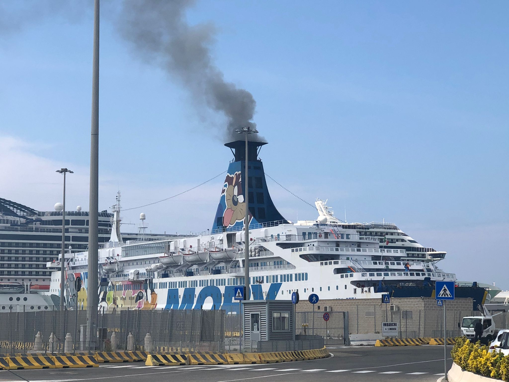 Civitavecchia, l’allarme degli ambientalisti per l’inquinamento navale