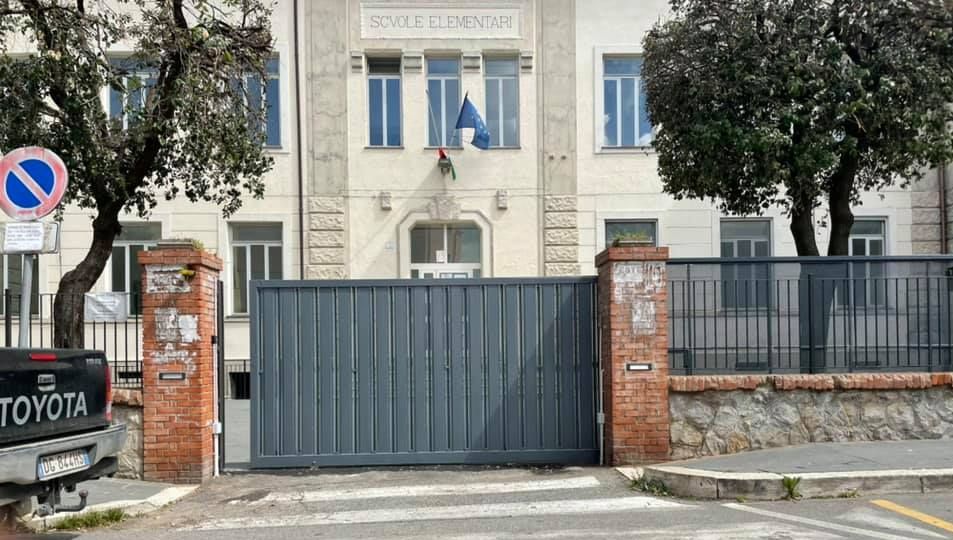 Il plesso di via Garibaldi rinnovato:
 


piacevole rientro in classe per gli studenti