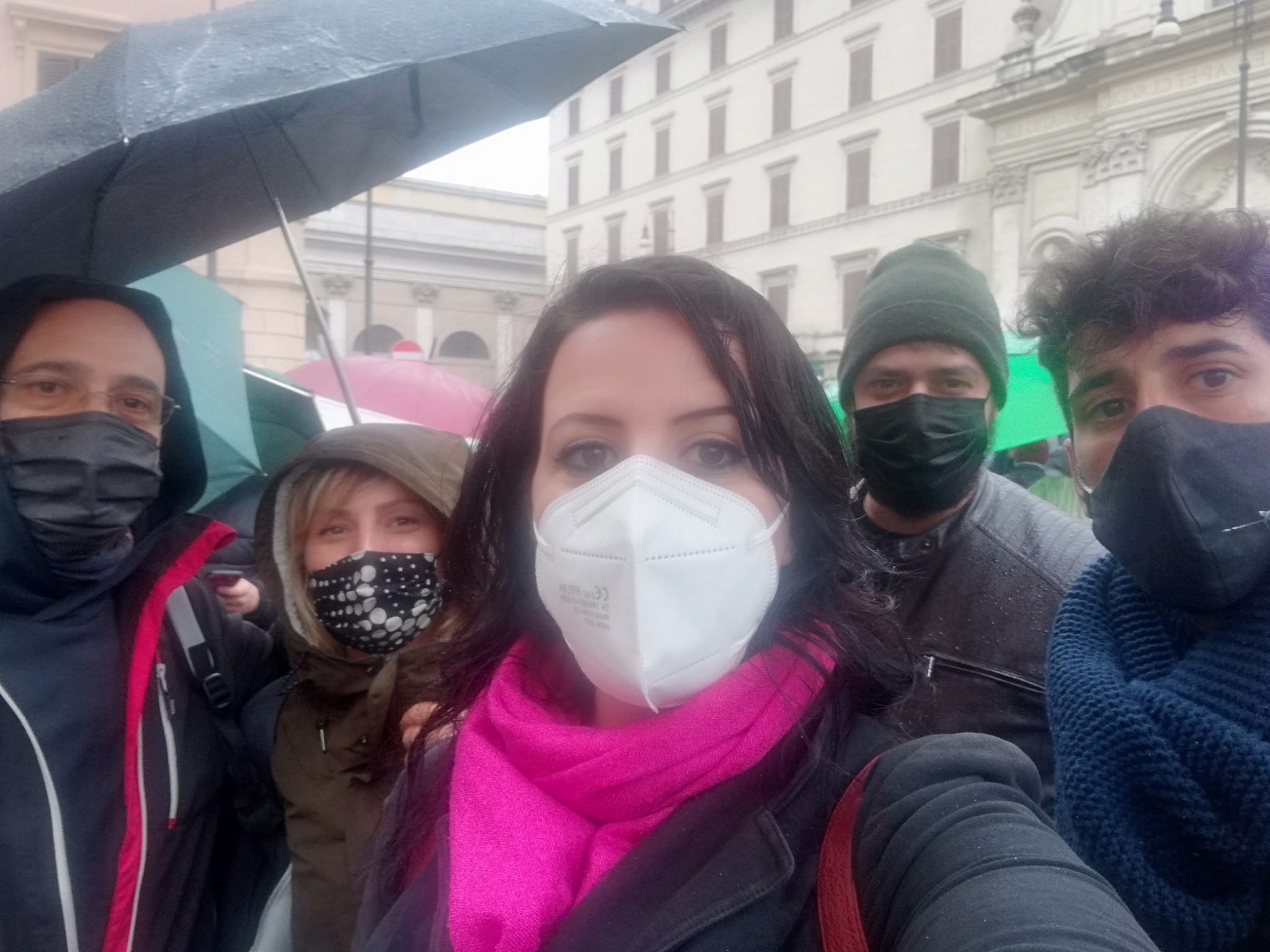Sit in commercio, anche Civitavecchia alla manifestazione di Roma