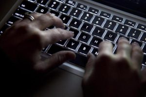 Diecimila euro al sicario per sfregiare la ex e spezzarle la schiena