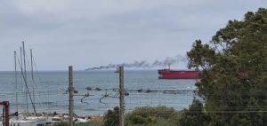 Catamarano in fiamme a largo di Civitavecchia (5)