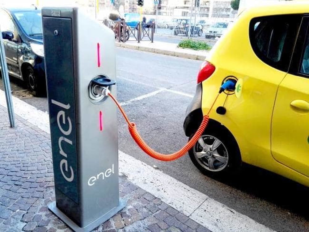 Rivoluzione Mobilità a Roma: Stretta sulla ZTL per le Elettriche e sulle Strisce Blu per le Mild Hybrid