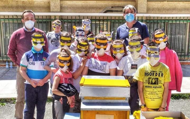 Studenti di Tolfa affascinati
 


dal magico mondo delle api