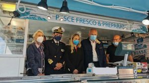 Fiumicino: taglio del nastro per il mercato del pesce