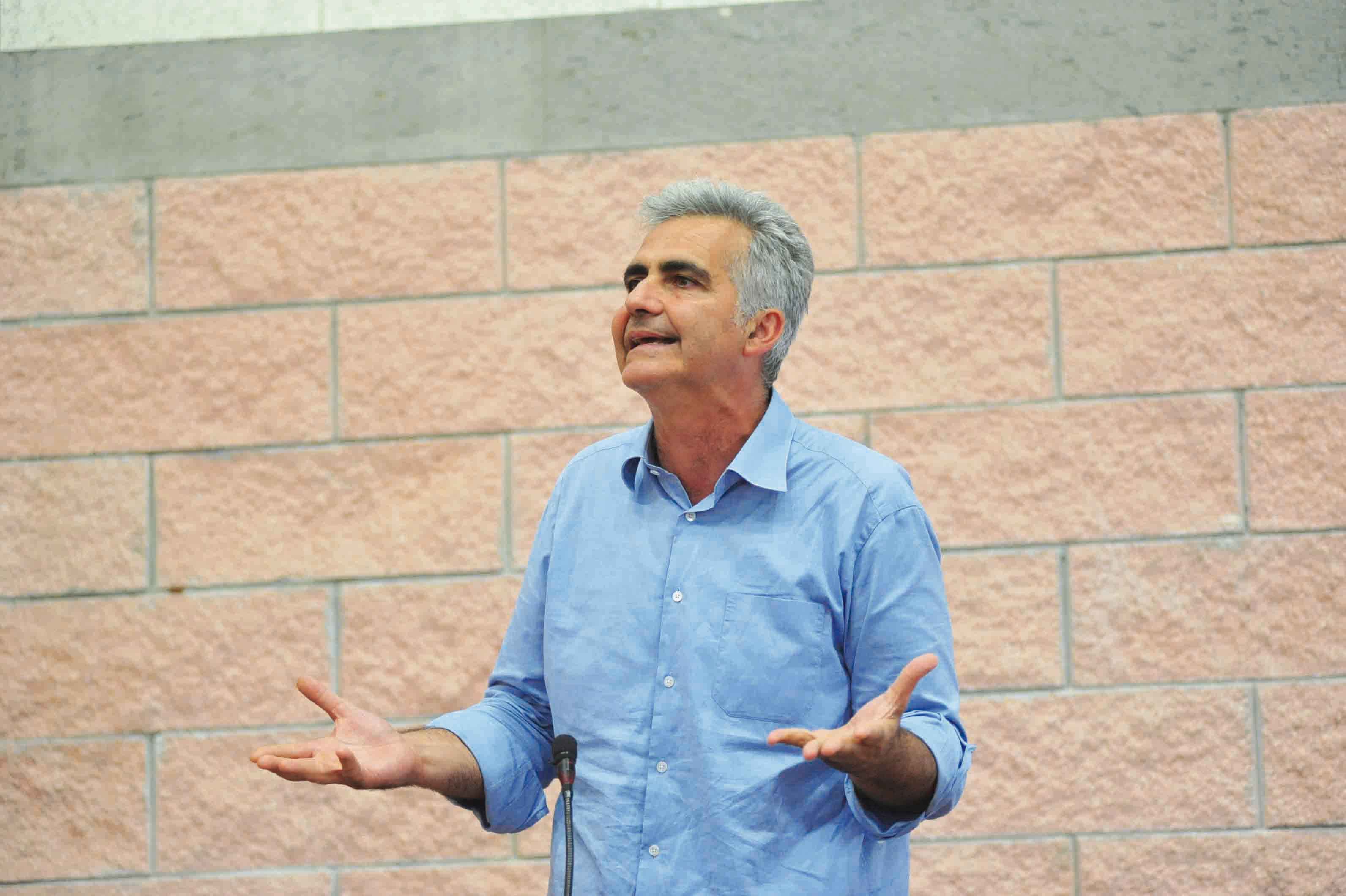 Agraria, Petrelli: ”Da De Paolis solita cantilena denigratoria”