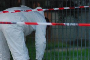 Frosinone – Donna di 30 anni uccisa con numerose coltellate all’addome. Fermato l’ex fidanzato