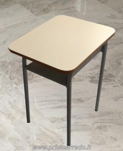 Centocinquanta nuovi banchi per la scuola Giovanni Cena