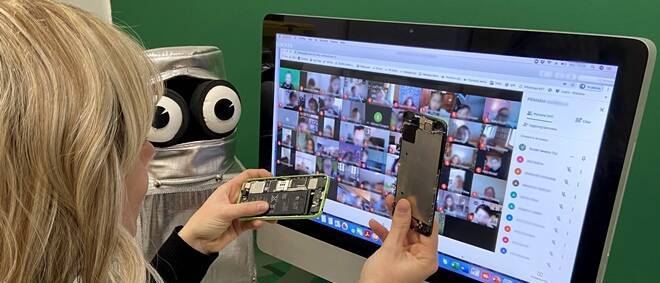 Premiati gli alunni vincitori 
 


del progetto didattico “Raee Lab”