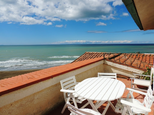 Immobili, Tecnocasa: tiene il mercato case vacanze, incrementi anche a Tarquinia, Montalto e Santa Marinella