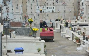 Civitavecchia – Ponte di Ognissanti, cimiteri aperti con orario continuato