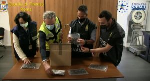 Ciampino: scoperti e sequestrati oltre 5 chili di droga