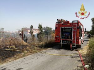 Incendio a Bracciano, danneggiata cabina elettrica