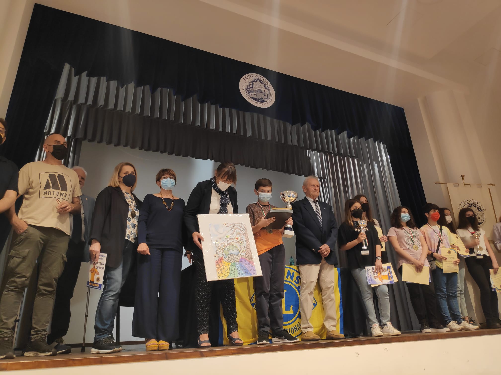 Un poster per la pace, premiati i vincitori locali del concorso