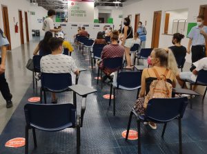 Covid, boom di presenze all’open night vaccinale in porto