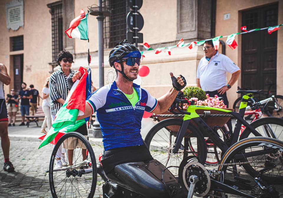 Obiettivo tricolore, la staffetta ideata da Alex Zanardi ha fatto tappa a Tarquinia