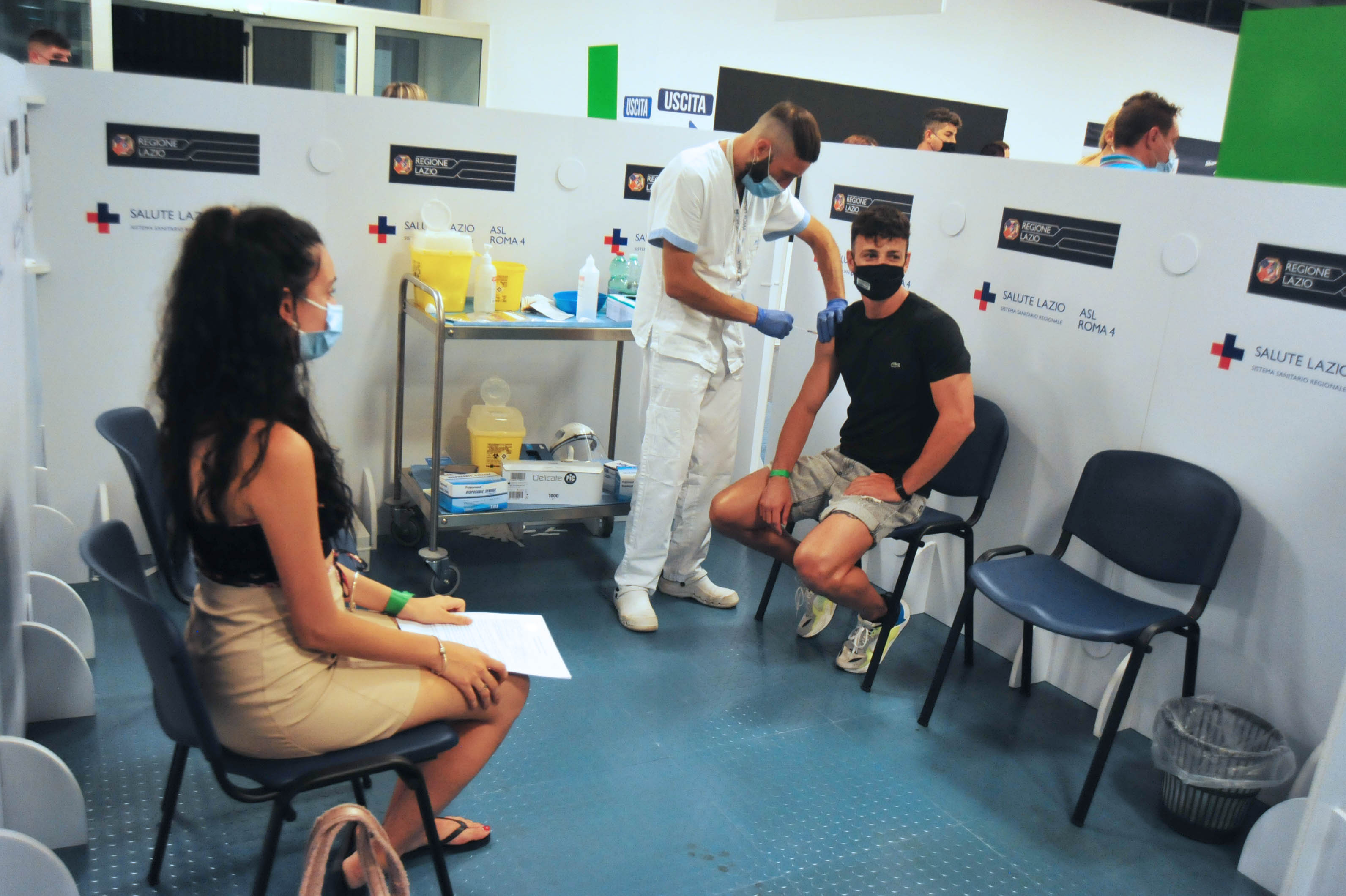 Covid, i nuovi dati confermano l’efficacia della vaccinazione completa