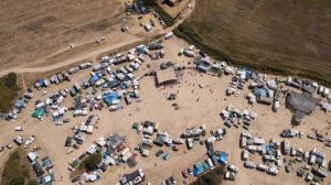 Rave party abusivo: in corso vertice in Prefettura. La Procura ha aperto un fascicolo sulla morte del 25enne