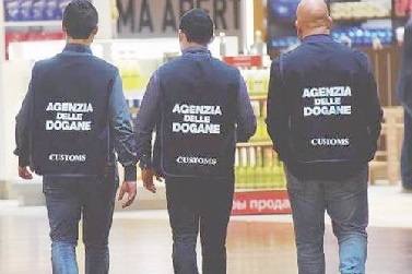 Fiumicino – Guardia di finanza sequestra all’aeroporto 1,7 milioni di euro