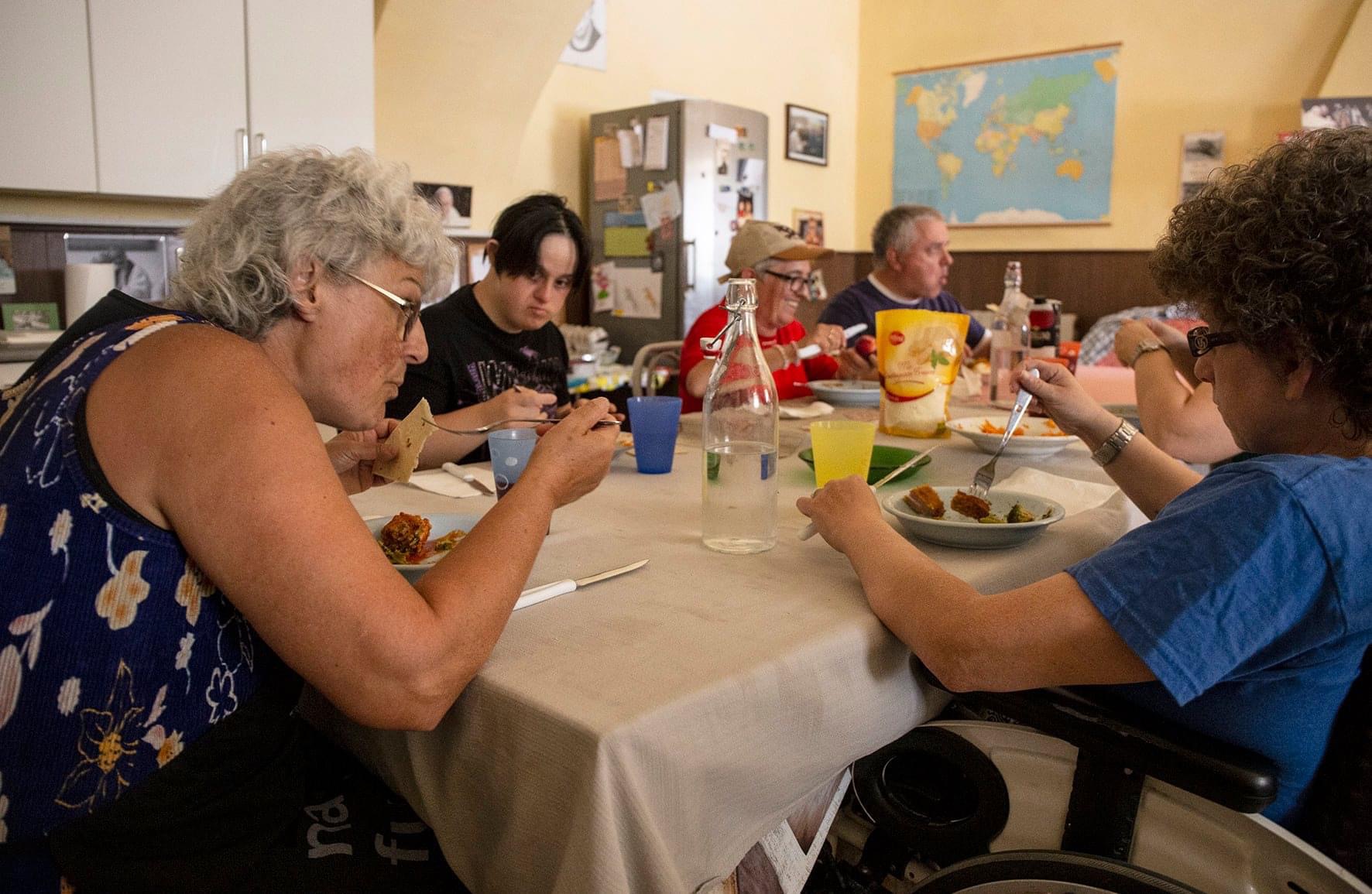 Roma, tutti in piazza con l’evento solidale ‘Un pasto al giorno’