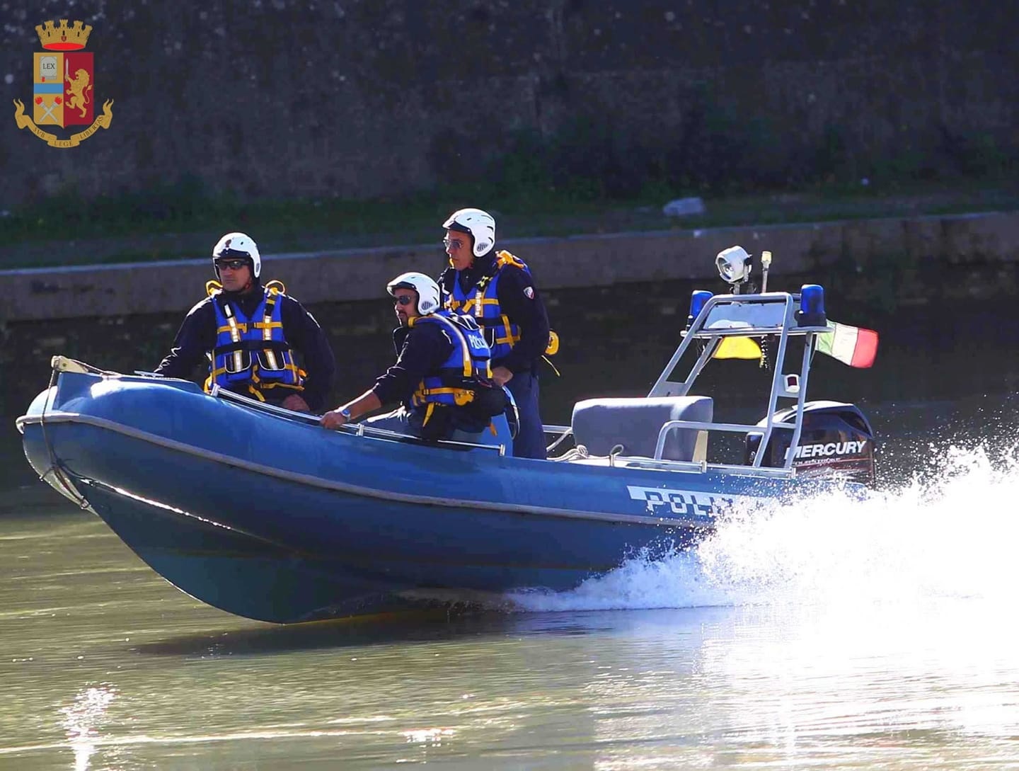 Ostia, navigava in una zona riservata alla balneazione: sanzionato
