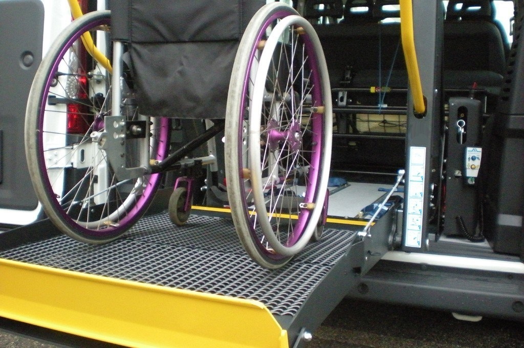 Manziana: al via la richiesta di contributi per il trasporto scolastico di alunni con disabilità