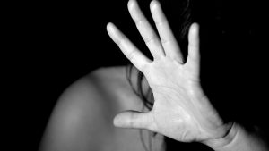 Rieti – Due casi di maltrattamenti contro donne in poche ore, un uomo ai domiciliari e un altro con braccialetto
