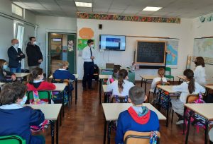 Alla Ladispoli 1 il progetto
 


“Proteggiamo le api”