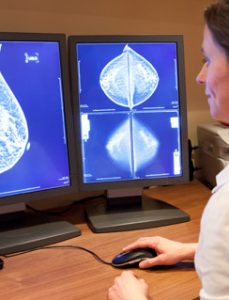 Domenica screening 
 


mammografico, al colon
 


e vaccinazioni