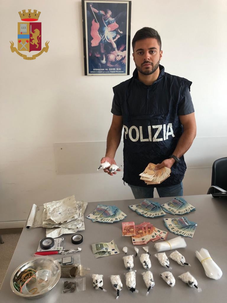 Usavano l’appartamento come deposito di droga