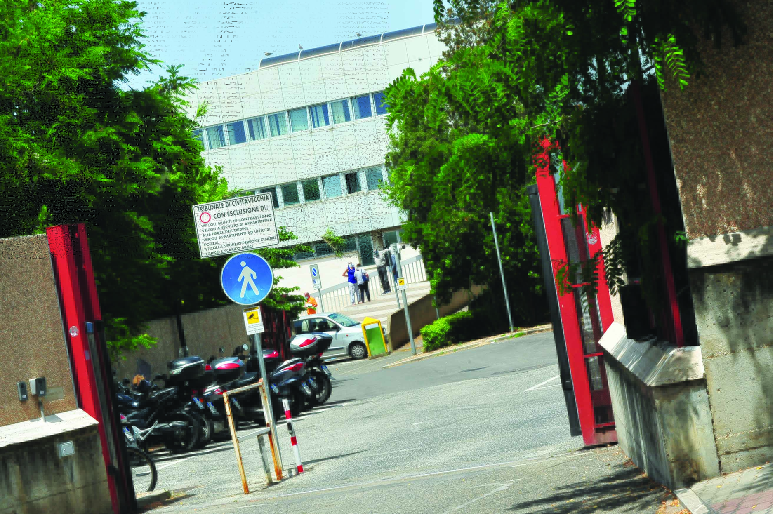 Civitavecchia – Tribunale, Pincio irremovibile: ufficiale, in arrivo sbarra e parcheggi a pagamento