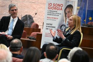 GIORGIA MELONI AULA PUCCI (5)