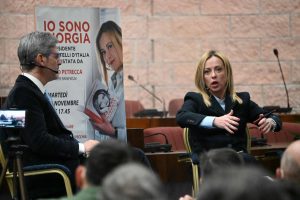GIORGIA MELONI AULA PUCCI (8)