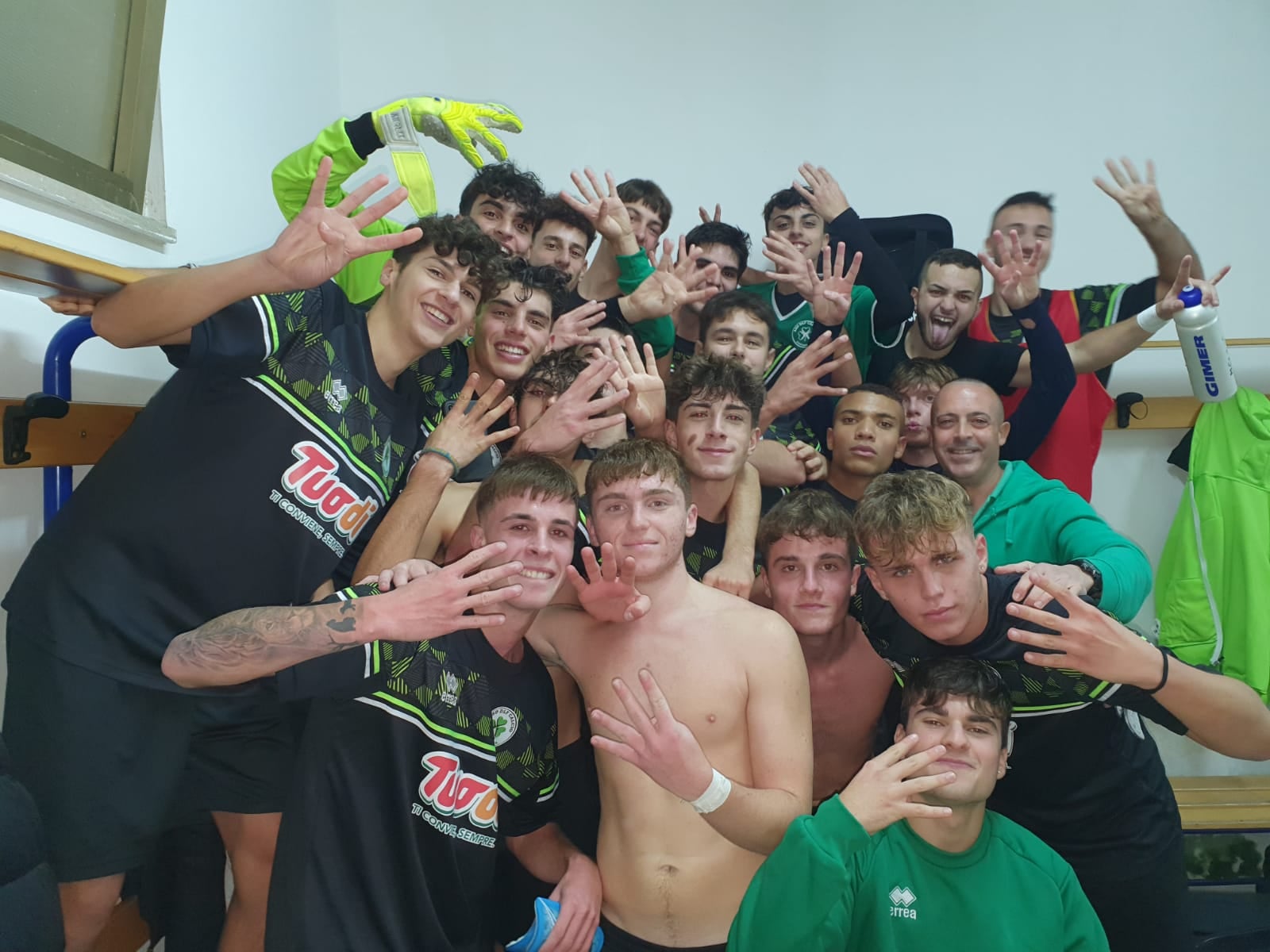 Poker Dlf: il derby con la Leocon si tinge di biancoverde