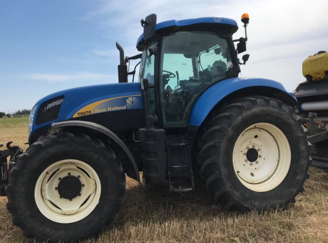 Roma, schiacciato dal trattore mentre lavora nell’agriturismo: 69enne muore sul colpo