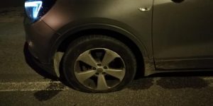 Voragine su via Aurelia nord, ruota distrutta per una civitavecchiese