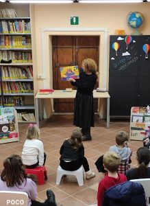 Inaugurata la nuova postazione di lettura per bambini donata alla biblioteca dalla Fondazione Molinari