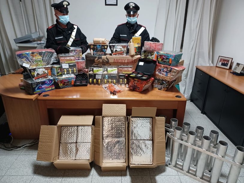 Trovato con oltre 1,5 quintali di botti di Capodanno: 30enne di Santa Marinella denunciato dai Carabinieri