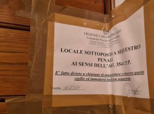 Ossessionato dall’amore per una ricercatrice