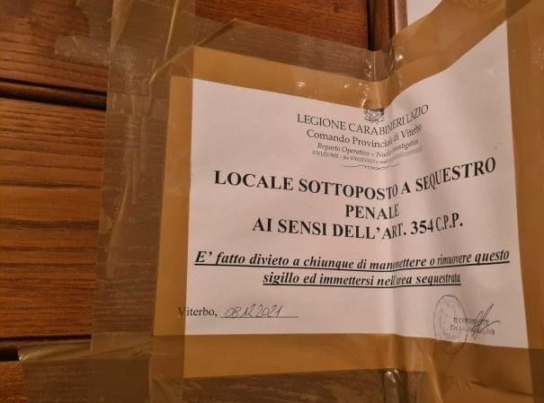 Ossessionato dall’amore per una ricercatrice